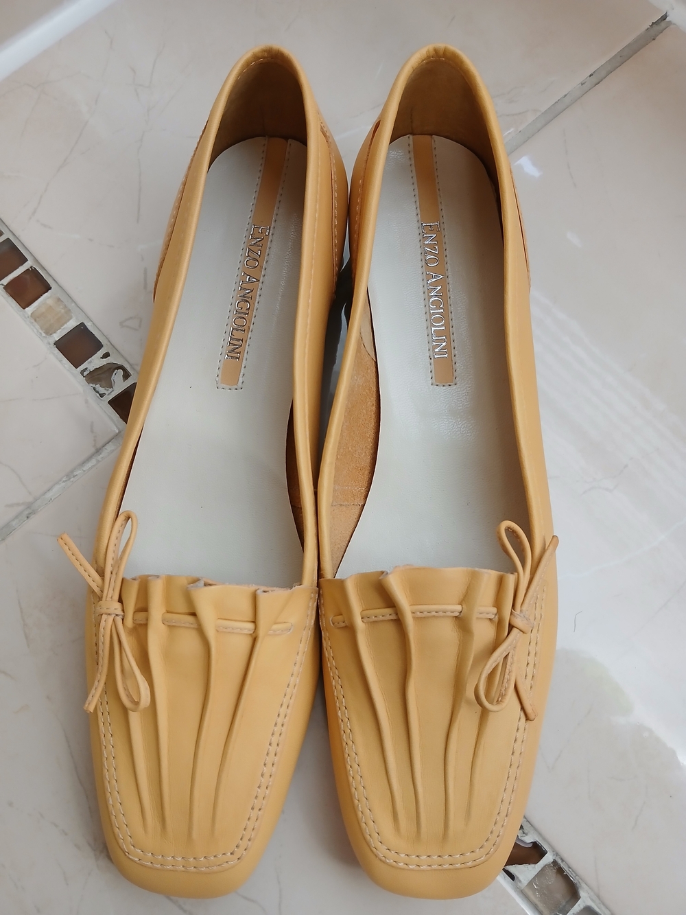 ENZO ANGIOLINI Women's Mustard Leather Loafers